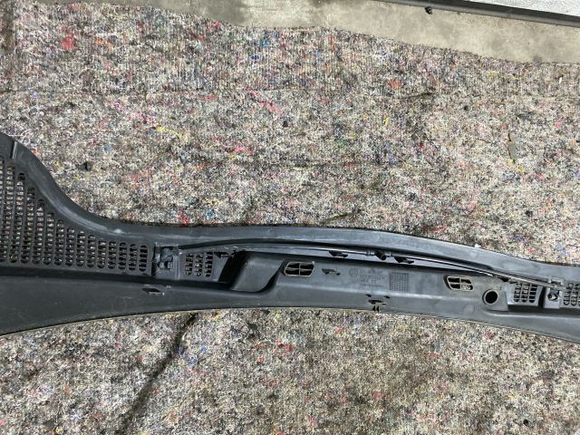 bontott SKODA OCTAVIA II Levélrács