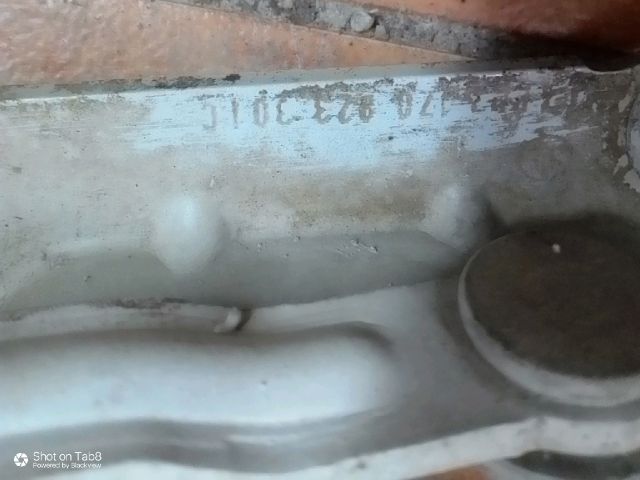 bontott SKODA OCTAVIA II Motorháztető Bal Zsanér