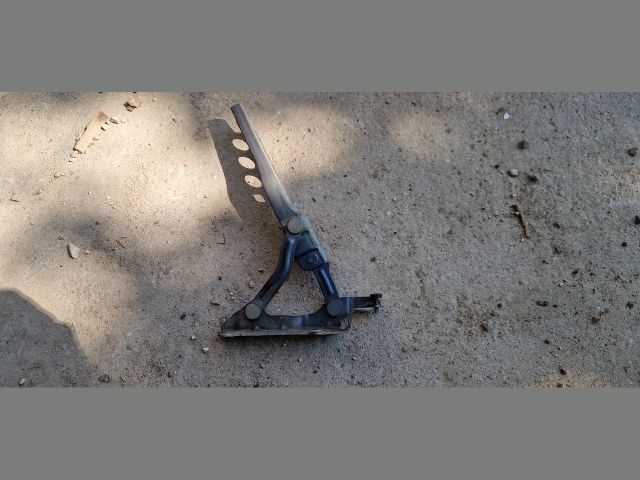 bontott SKODA OCTAVIA II Motorháztető Bal Zsanér