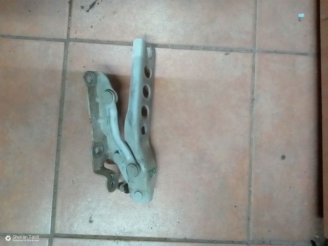 bontott SKODA OCTAVIA II Motorháztető Bal Zsanér