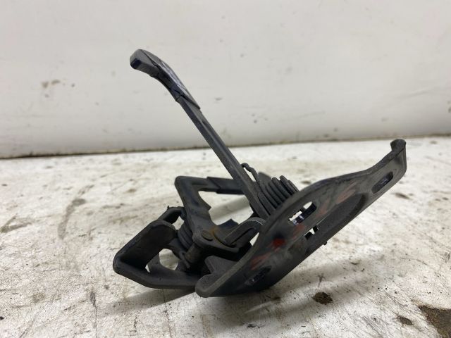 bontott SKODA OCTAVIA II Motorháztető Biztonsági Kampó