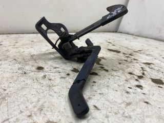 bontott SKODA OCTAVIA II Motorháztető Biztonsági Kampó