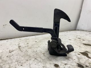 bontott SKODA OCTAVIA II Motorháztető Biztonsági Kampó