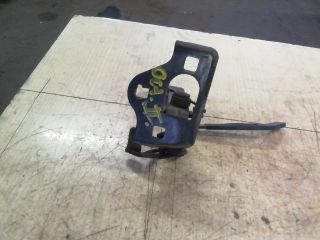 bontott SKODA OCTAVIA II Motorháztető Biztonsági Kampó