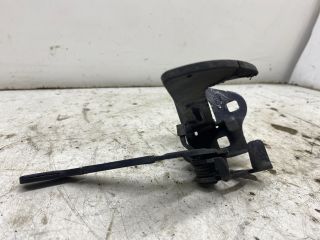 bontott SKODA OCTAVIA II Motorháztető Biztonsági Kampó