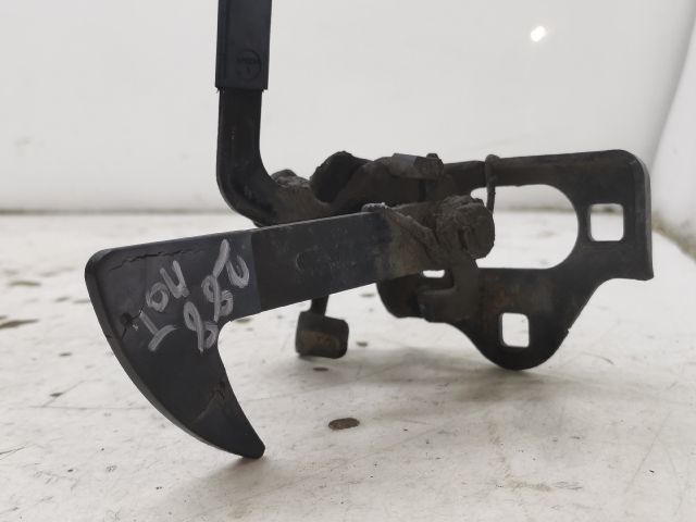 bontott SKODA OCTAVIA II Motorháztető Biztonsági Kampó