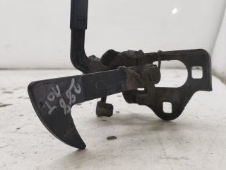 bontott SKODA OCTAVIA II Motorháztető Biztonsági Kampó