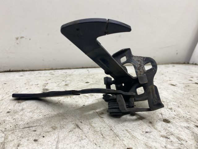 bontott SKODA OCTAVIA II Motorháztető Biztonsági Kampó