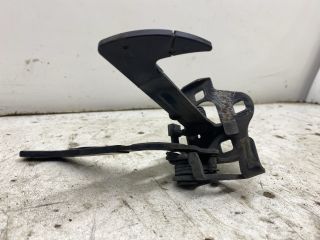 bontott SKODA OCTAVIA II Motorháztető Biztonsági Kampó