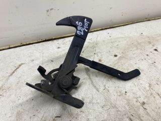 bontott SKODA OCTAVIA II Motorháztető Biztonsági Kampó