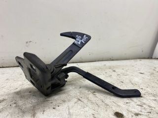 bontott SKODA OCTAVIA II Motorháztető Biztonsági Kampó