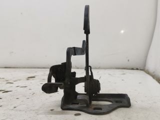 bontott SKODA OCTAVIA II Motorháztető Biztonsági Kampó