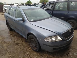 bontott SKODA OCTAVIA II Motorháztető Gumikéder