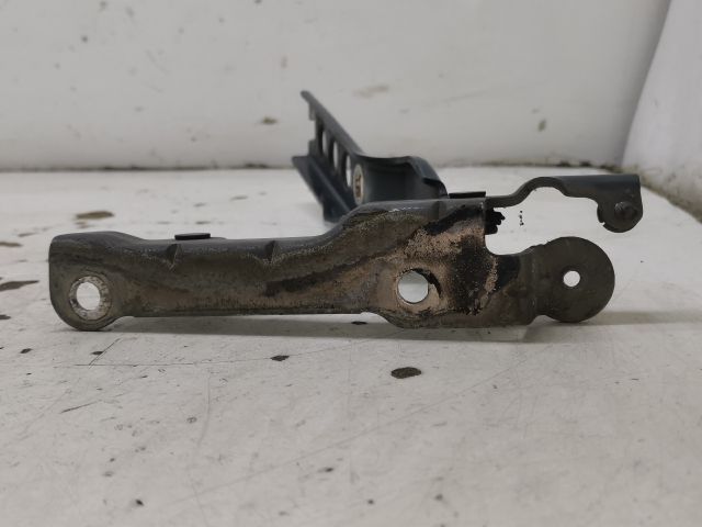 bontott SKODA OCTAVIA II Motorháztető Jobb Zsanér