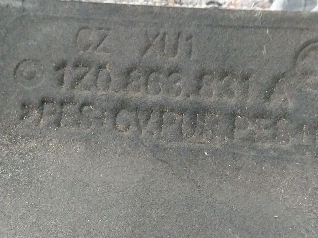 bontott SKODA OCTAVIA II Motorháztető Szigetelés