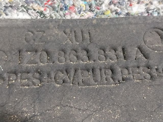 bontott SKODA OCTAVIA II Motorháztető Szigetelés