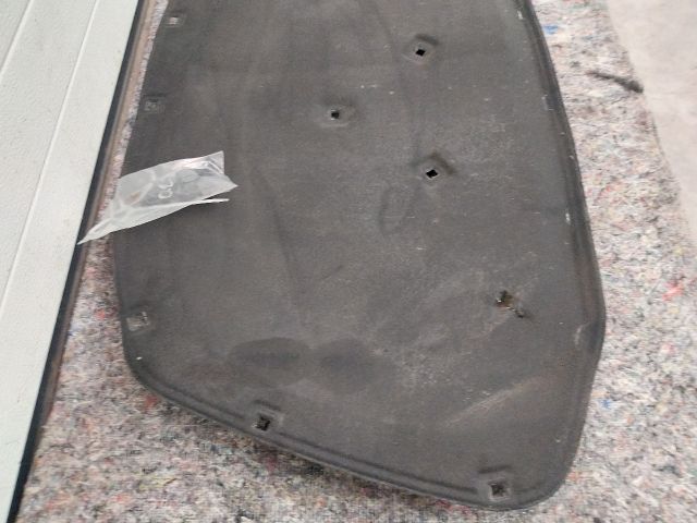 bontott SKODA OCTAVIA II Motorháztető Szigetelés