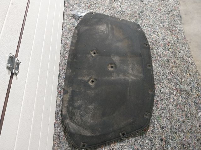 bontott SKODA OCTAVIA II Motorháztető Szigetelés