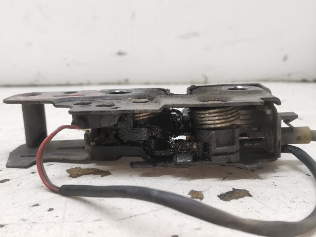 bontott SKODA OCTAVIA II Motorháztető Zárszerkezet