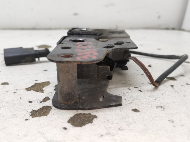 bontott SKODA OCTAVIA II Motorháztető Zárszerkezet