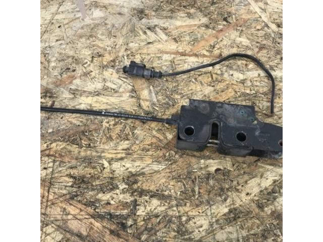 bontott SKODA OCTAVIA II Motorháztető Zárszerkezet