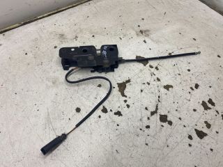 bontott SKODA OCTAVIA II Motorháztető Zárszerkezet