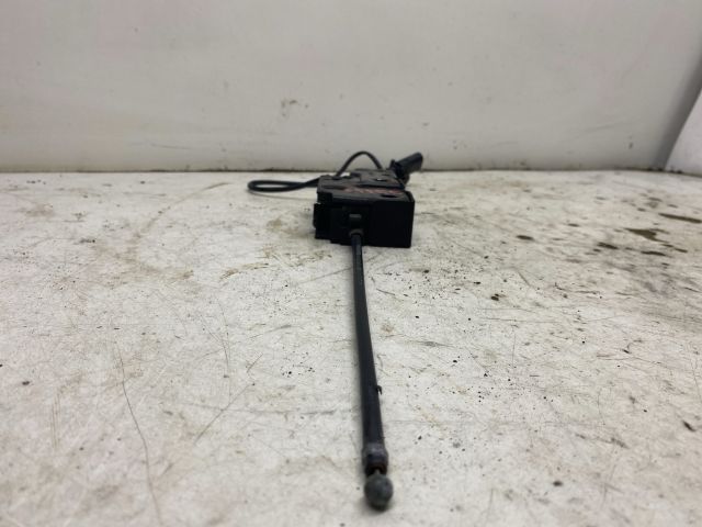 bontott SKODA OCTAVIA II Motorháztető Zárszerkezet