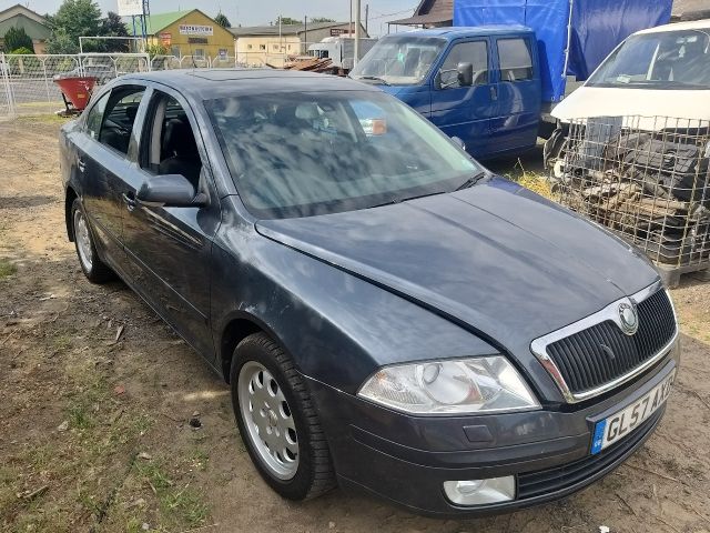 bontott SKODA OCTAVIA II Motorháztető Zárszerkezet