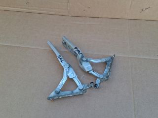 bontott SKODA OCTAVIA II Motorháztető Zsanér Pár