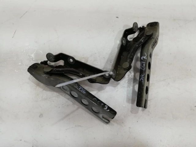 bontott SKODA OCTAVIA II Motorháztető Zsanér Pár