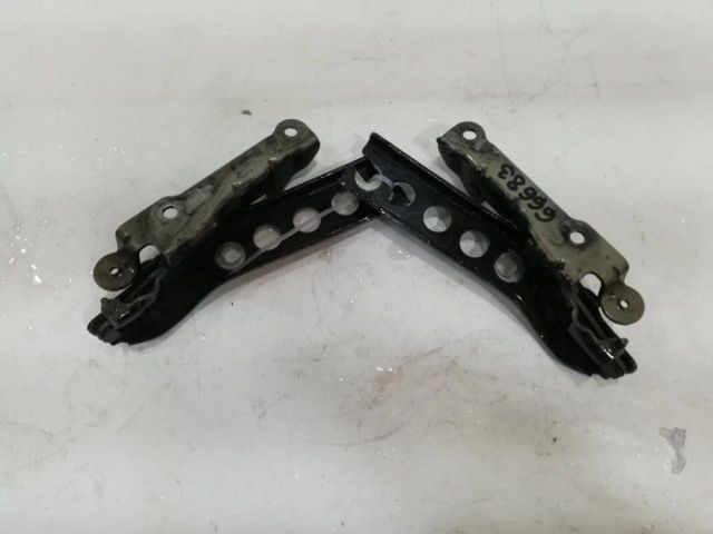 bontott SKODA OCTAVIA II Motorháztető Zsanér Pár