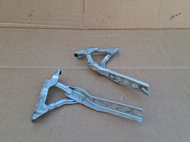 bontott SKODA OCTAVIA II Motorháztető Zsanér Pár