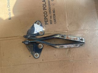 bontott SKODA OCTAVIA II Motorháztető Zsanér Pár