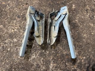 bontott SKODA OCTAVIA II Motorháztető Zsanér Pár