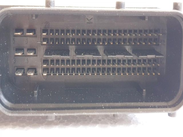 bontott SKODA OCTAVIA II Motorvezérlő