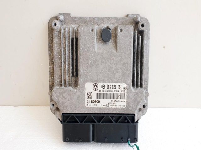 bontott SKODA OCTAVIA II Motorvezérlő