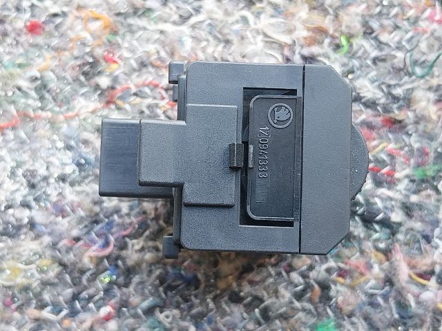 bontott SKODA OCTAVIA II Műszerfal Fényerő Szabályzó