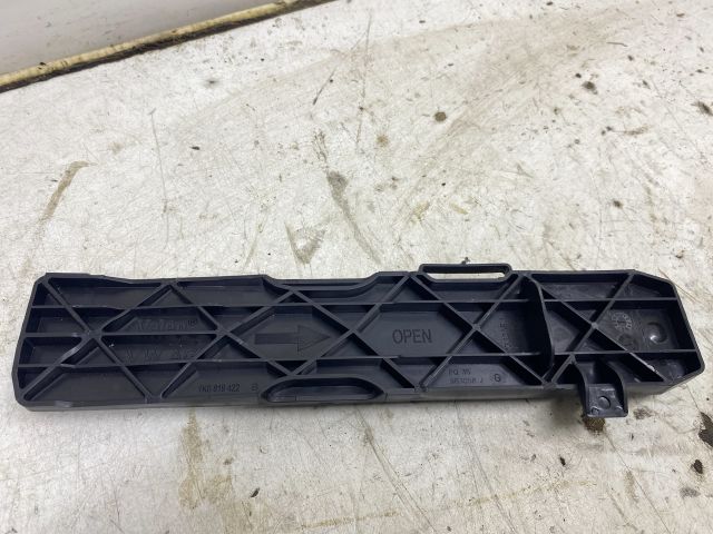 bontott SKODA OCTAVIA II Pollenszűrő Fedél