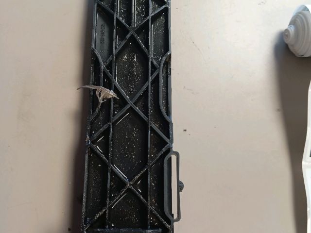 bontott SKODA OCTAVIA II Pollenszűrő Fedél