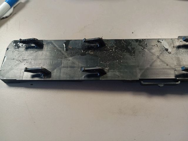 bontott SKODA OCTAVIA II Pollenszűrő Fedél