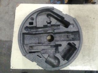 bontott SKODA OCTAVIA II Pótkerék Szerszámtartó