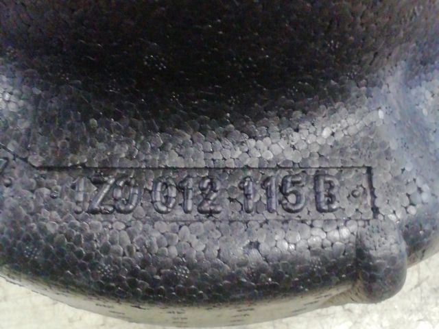 bontott SKODA OCTAVIA II Pótkerék Szerszámtartó