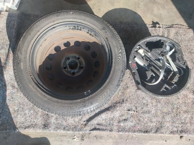 bontott SKODA OCTAVIA II Pótkerék