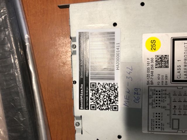 bontott SKODA OCTAVIA II Rádió / CD Kapcsoló