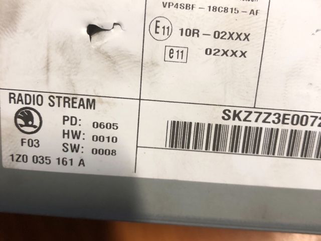 bontott SKODA OCTAVIA II Rádió / CD Kapcsoló