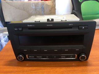 bontott SKODA OCTAVIA II Rádió / CD Kapcsoló