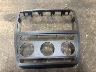 bontott SKODA OCTAVIA II Rádió / CD Keret