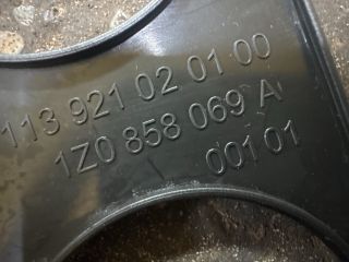 bontott SKODA OCTAVIA II Rádió / CD Keret