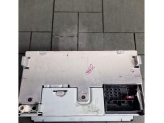 bontott SKODA OCTAVIA II Rádió / CD