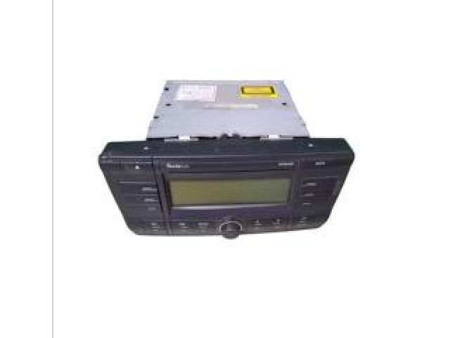 bontott SKODA OCTAVIA II Rádió / CD